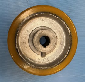 (image for) Wheel; 10" x 4"; 90A PolyU on Cast Iron; 1-1/2" Bore; 4-1/4" Hub Length; 1400#; 3/8" x 3/16" Keyway (Item #87202)
